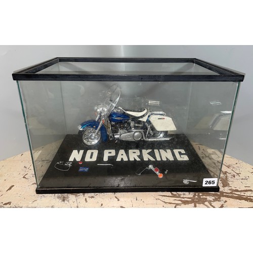 265 - MODEL OF MOTOR BIKE IN PERSPEX CASE