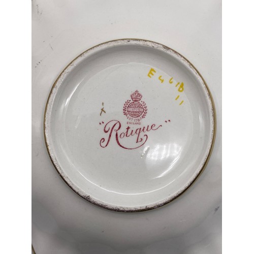 464 - MINTONS ROTIQUE LUSTRE SHALLOW DISH AND MASONS SOAP DISH