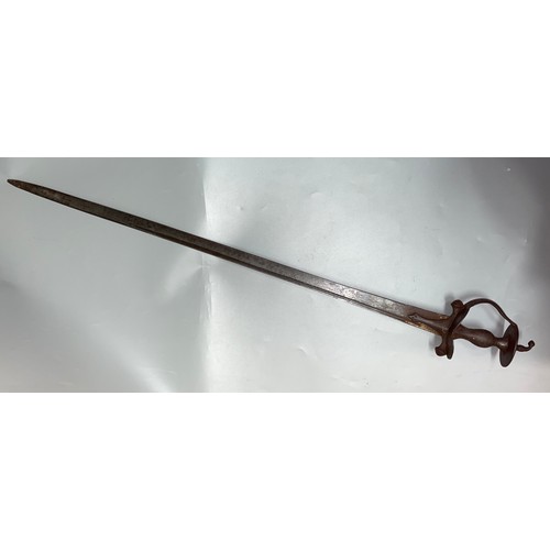 475 - 19TH CENTURY NIELLO WORK INDIAN FIRANGI STRAIGHT BLADE SWORD