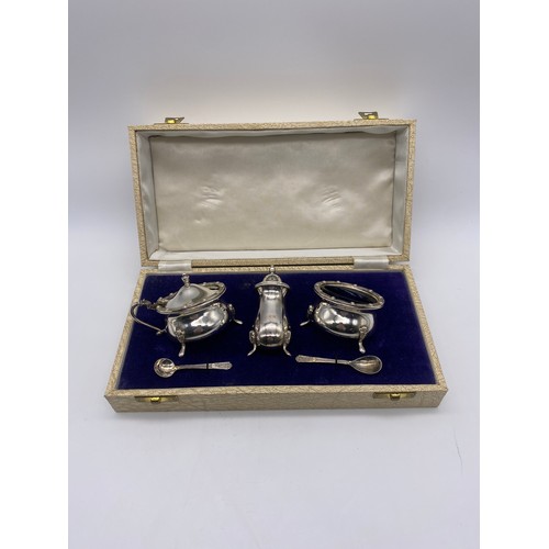 448 - CASED FIVE PIECE BIRMINGHAM SILVER CONDIMENT SET 5OZT