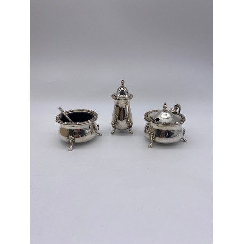 448 - CASED FIVE PIECE BIRMINGHAM SILVER CONDIMENT SET 5OZT