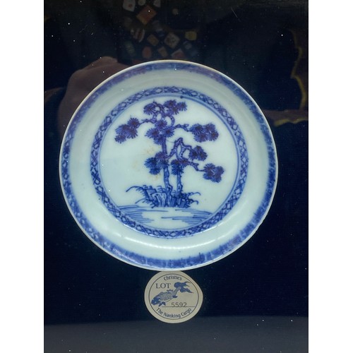 589 - CASED CH-ING DYNASTY BLUE AND WHITE CHINESE EXPORT NANKING CARGO PINE TREE SAUCER