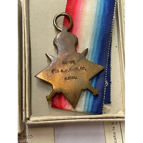 556 - WWI MEDAL TRIO TO 22985 PTE GH THORLEY G.GDS