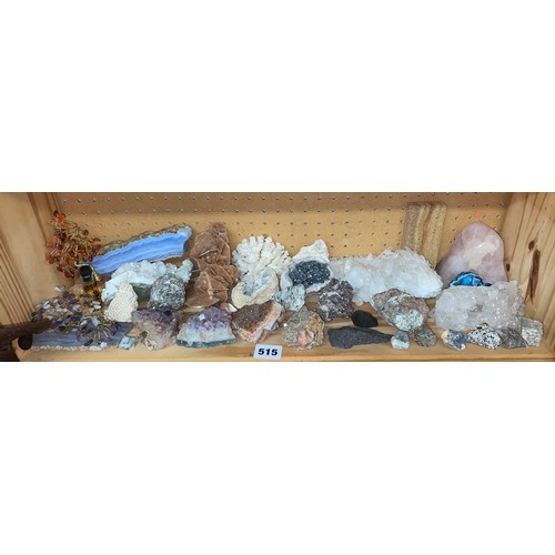 515 - SHELF OF MINERAL AND ROCK SAMPLES INCLUDING AMETHYST, ROSE QUARTZ AND GEODES