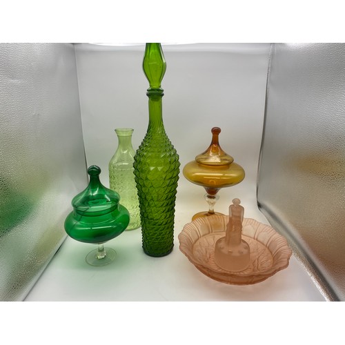 521 - GREEN GLASS DIAMOND CUT GENIE BOTTLE, AMBER AND GREEN GLASS BONBON DISHES, MODEST CHARLOTTE CENTRE P... 