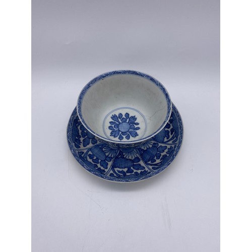 590 - BLUE AND WHITE CHINESE EXPORT VUNG TAU CARGO FLORAL PANELLED BOWL AND SAUCER