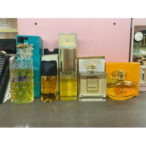 282 - SHELF OF LADIES PERFUMES AND FRAGRANCES INC. CHANEL, CHRISTIAN DIOR AND ESTEE LAUDER