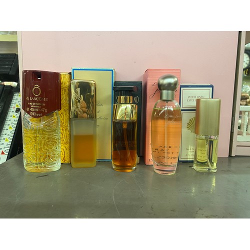 282 - SHELF OF LADIES PERFUMES AND FRAGRANCES INC. CHANEL, CHRISTIAN DIOR AND ESTEE LAUDER