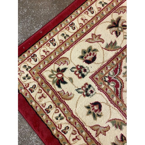 113 - RED FLORAL PATTERN CREAM BACKGROUND CARPET