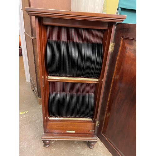 123 - MAHOGANY UPRIGHT CABINET WITH COMPARTMENTS OF 78 RPM RECORDS AND LOOSE FOLDERS OF 78 RPM RECORDS