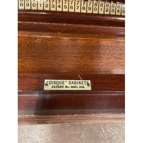 123 - MAHOGANY UPRIGHT CABINET WITH COMPARTMENTS OF 78 RPM RECORDS AND LOOSE FOLDERS OF 78 RPM RECORDS