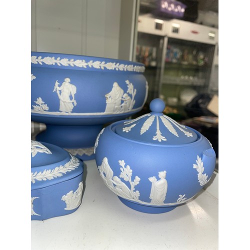 207 - SHELF OF POWDER BLUE WEDGWOOD JASPER WARE BOWLS AND PIN TRAYS