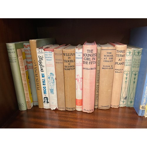 227 - SHELF OF CHILDRENS NOVELS INC DR SEUSS, DR DOOLITTLE, THE SECRET GARDEN, AND BIGGLES