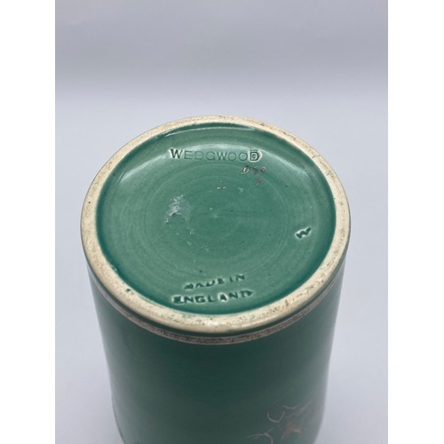 509 - WEDGWOOD VERONESE WARE GREEN GLAZE LUSTRE VASE