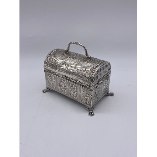 466 - 930 CONTINENTAL WHITE METAL CASKET RAISED ON LION PAW FEET 4.4OZ APPROX