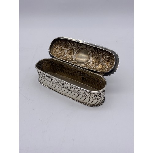 465 - CHESTER SILVER REPOUSSE OVAL BOX 1.6OZ APPROX