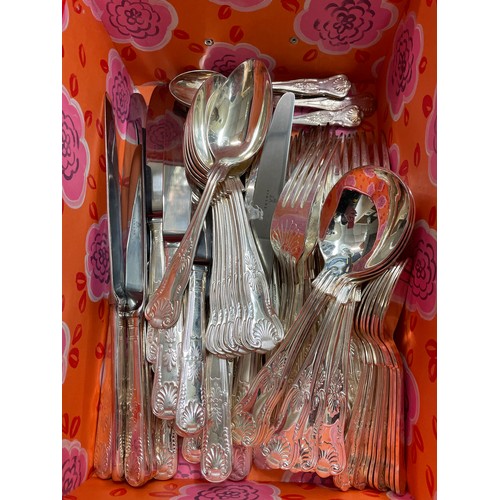 410 - SELECTION OF VINERS PLATED CUTLERY