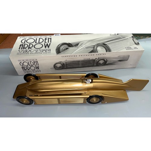 253 - BOXED SCHYLLING COLLECTORS SERIES GOLDEN ARROW MODEL AND LANDSPEED RECORD BOOK