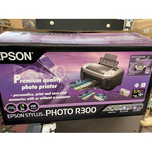 382 - BOXED EPSOM PHOTO R300 PRINTER AND MASSAGER