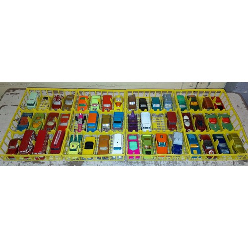 378 - PLASTIC CARRY CASE OF MATCHBOX AND WHIZWHEELS PLAYWORN DIECAST CARS AND A TUB OF OTHER CARS