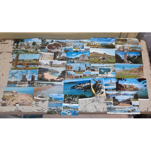 579 - SELECTION OF PICTURE CARDS SWISS AND CONTINENTAL AND SOUVENIR POSTCARD PACKS