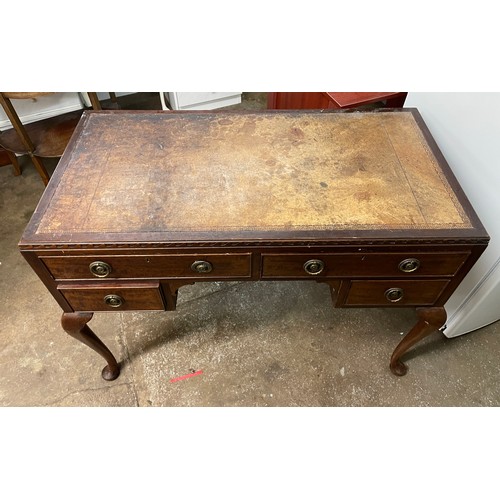 98 - EDWARDIAN MAHOGANY KNEEHOLE DESK WITH LEATHER INSET TOP