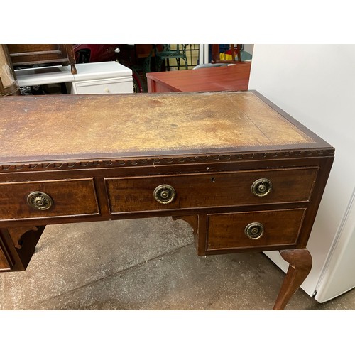 98 - EDWARDIAN MAHOGANY KNEEHOLE DESK WITH LEATHER INSET TOP