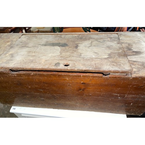 174 - 19TH CENTURY PINE DOUGH ARK