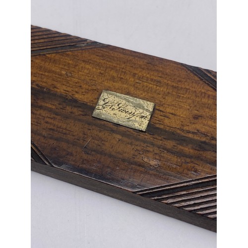 416 - 19TH CENTURY RECTANGULAR BOX WITH SLIDING LID ENCLOSING A SET OF BONE DICE