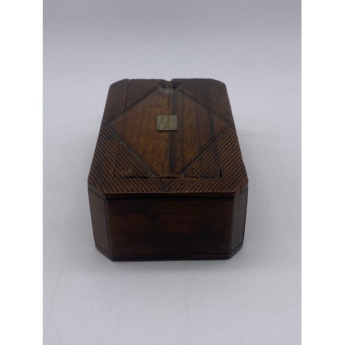 416 - 19TH CENTURY RECTANGULAR BOX WITH SLIDING LID ENCLOSING A SET OF BONE DICE