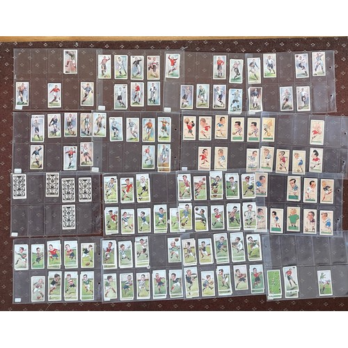 473 - BINDER OF SLEEVES OF CIGARETTE CARDS RELATED TO FOOTBALL, GODFREY PHILLIPS, CHURCHMANS, LAMBERT AND ... 