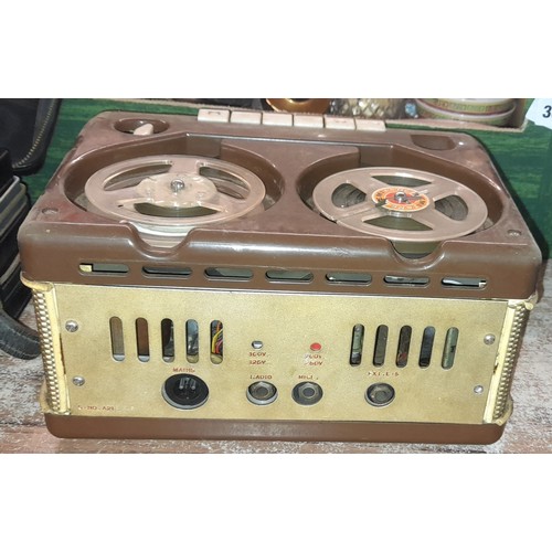 391 - BOXED BELLE REEL TO REEL TAPE RECORDER AND PORTABLE FI CORD 202A REEL TO REEL RECORDER