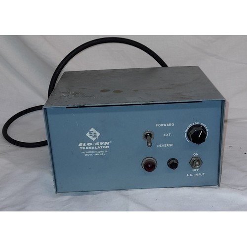 389 - WIDE RANGE OSCILLATOR, SLOW-SYN TRANSLATOR, VINTAGE VALVES, VARIOUS VOLTAGE AND ELECTRONIC MULTI MET... 