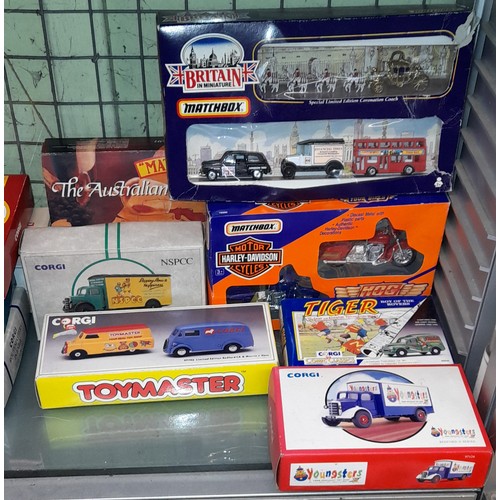 263 - SHELF - CORGI DIECAST CADBURY WORLD VINTAGE TRUCKS AND DELIVERY VEHICLES, CORGI ROUTE MASTER BUSES, ... 