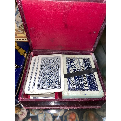 337 - DESK TOPCUBE CLOCK AND VARIOUS VINTAGE TINS AND PLAYING CARDS