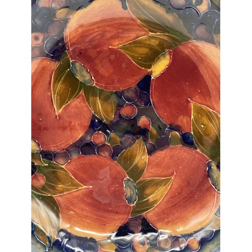 498 - MOORCROFT POTTERY POMEGRANATE PLATE