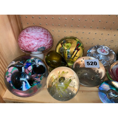 520 - SHELF OF GLASS PAPERWEIGHTS INCLUDING WEDGWOOD TOADSTOOL, MDINA, WEDGWOOD WHALE, CAITHNESS REFLECTIO... 