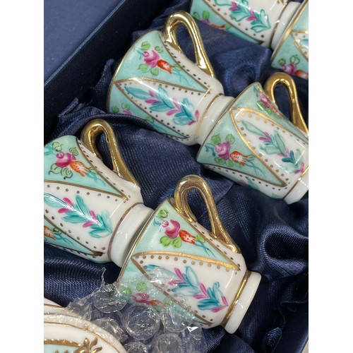 424 - SIX PIECE LEONARDO COLLECTION MINIATURE TEA CUPS AND SAUCERS