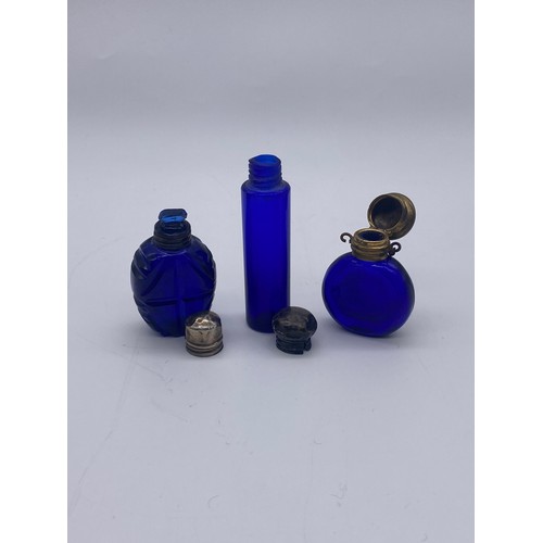 216 - BRISTOL BLUE ETCHED BLAZED CUT OVOID SCENT BOTTLE, BRISTOL BLUE MOON FLASK SCENT BOTTLE WITH BASE ME... 