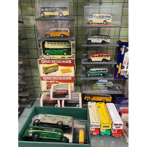 270 - SELECTION OF BOXED DIE CAST OMNIBUSES, DOUBLE DECKER BUSES AND COACHES