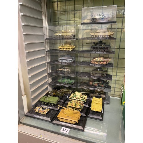 271 - COLLECTION OF MODEL MILITARY TANKS AND ARMOURED PERSONNEL CARRIERS