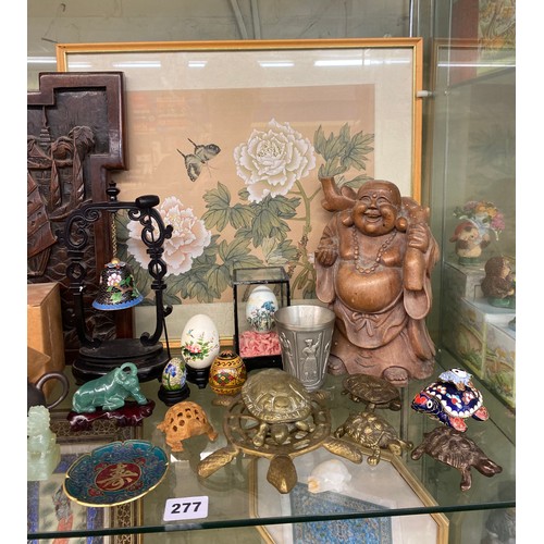 277 - SHELF OF CHINESE CERAMICS INCLUDING DOG OF FO, CLOISONNÉ BELL, CARVED PANELS AND TURTLES