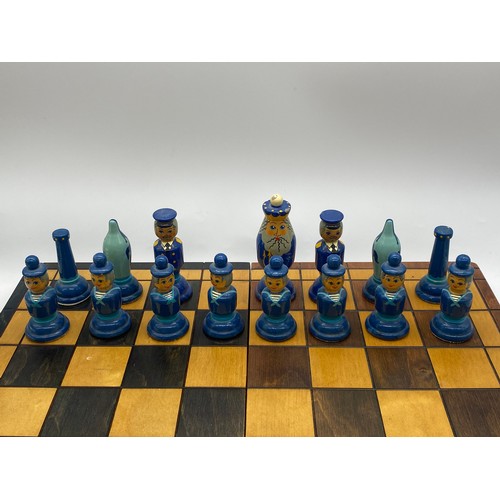 487 - CHESS BOARD WITH MARITIME THEME CHESS MEN