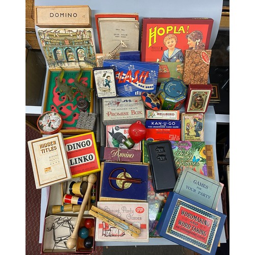 370 - VINTAGE SUITCASE CONTAINING BOARD GAMES, CARD GAMES, DOMINOS, THE SILVER BULLET GAME AND OTHER TOYS