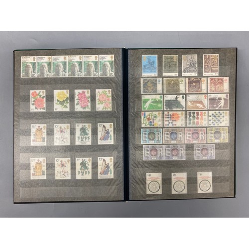 417 - ACE POSTAGE STAMP ALBUM OF GB STAMPS AND SMALL BOX OF LOOSE STAMPS