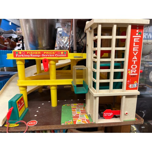 374 - CHILDRENS FISHER PRICE MULTI STORY CAR PARK GARAGE