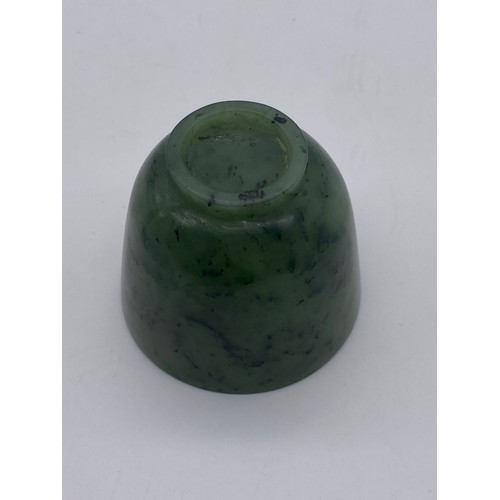 570 - CARVED JADEITE MINIATURE SCREEN ON STAND AND SPINACH JADE BOWL