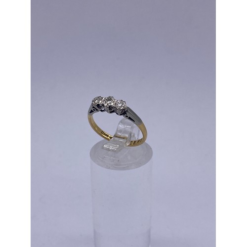 441 - 18CT AND PLATINUM THREE STONE DIAMOND ILLUSION SET RING SIZE K 2.2G APPROX.