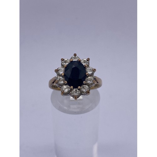 452 - 9CT GOLD CZ AND STONE CLUSTER DRESS RING SIZE N 3.8G APPROX