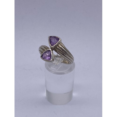 423A - 10 SILVER AND WHITE METAL ENAMEL AND  AND SEMI PRECIOUS STONE SET DRESS RINGS INC. PLATED AMETHYST D... 